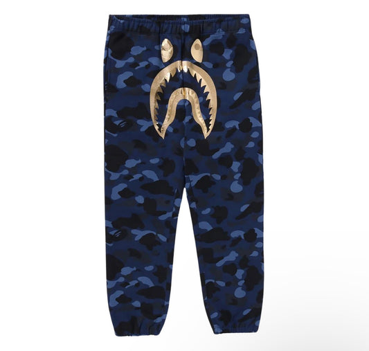A BATHING APE MEN COLOR CAMO SHARK SWEAT PANTS (NAVY)