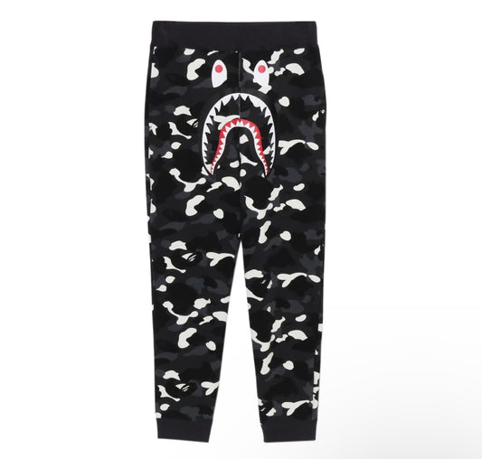 A BATHING APE MEN CITY CAMO SHARK SWEAT PANTS (BLACK)